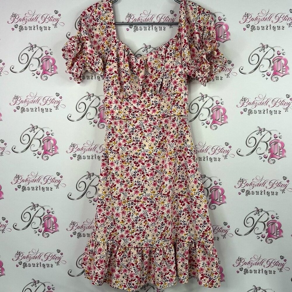 Dress milkmaid style flowers boho ruffles puff sleeve Floral Ruffle Dress